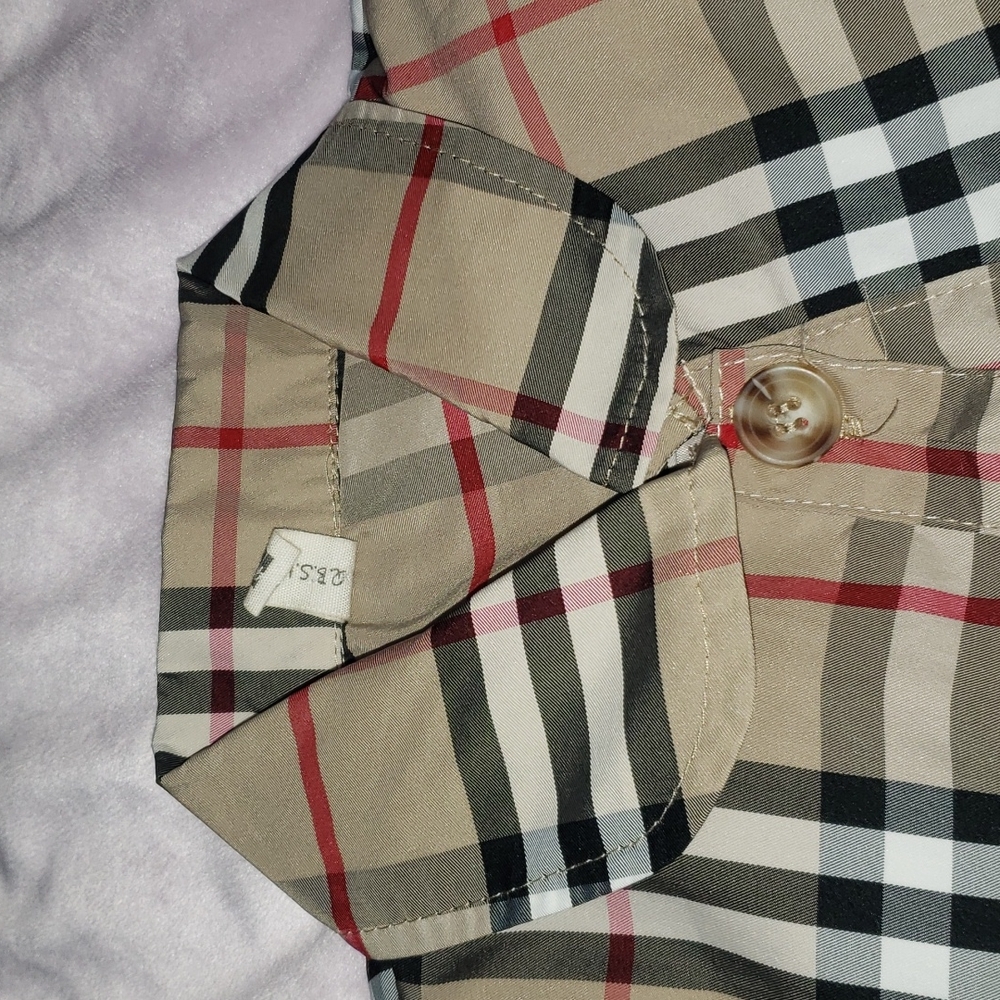 Beautiful jacket with similar burberry pattern - Picture 5 of 9